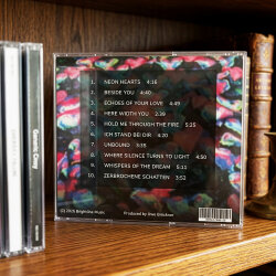 NEON HEARTS – Exklusive Musik-CD mit 10 Songs...